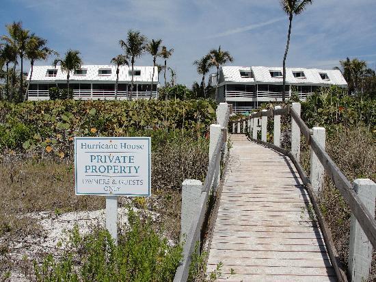 hurricane-house-resort